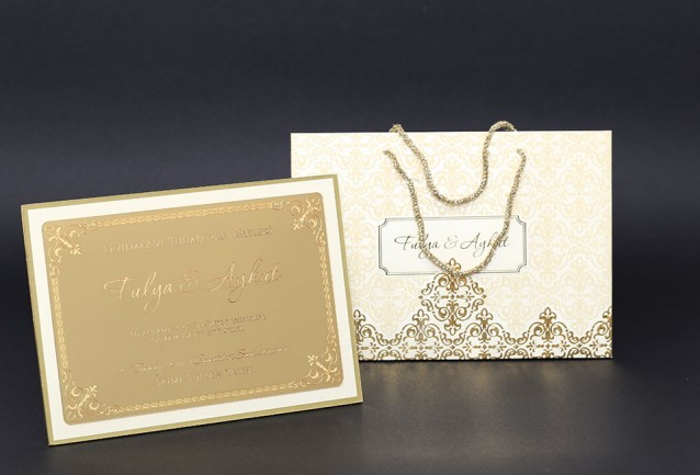 Carry Bag Style Plexiglass Wedding Card