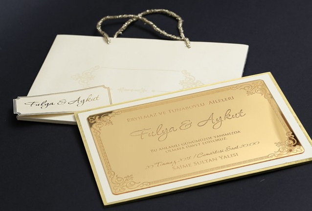 Carry Bag Style Plexiglass Wedding Card