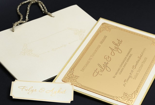 Carry Bag Style Plexiglass Wedding Card