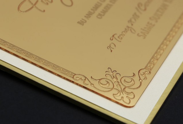 Carry Bag Style Plexiglass Wedding Card