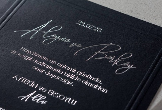 Mühürlü Siyah Davetiye