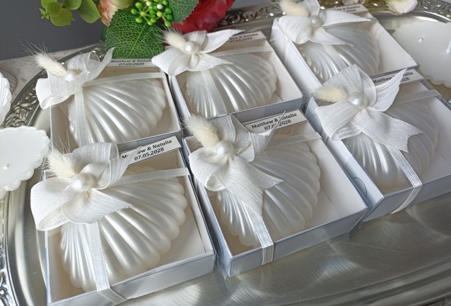 Candle Oyster Wedding Favor