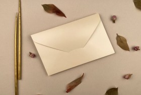 12,5x18,5 cm Davetiye Zarfı Parlak Krem 210 Gr.