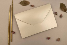 14x21 cm Davetiye Zarfı Parlak Krem 210 Gr.