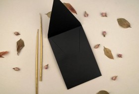 14x21 cm Dikey Davetiye Zarfı Siyah 210 Gr.