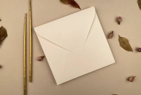 17x17 cm Davetiye Zarfı Kırık Beyaz 200 Gr.