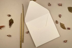 17x17 cm Davetiye Zarfı Kırık Beyaz 200 Gr.